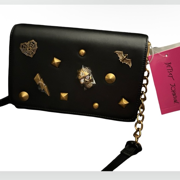 BETSEY JOHNSON BLACK FAUX LEATHER CROSSBODY GOLD COBWEB HEART SKULL BAT NWT - Picture 1 of 15